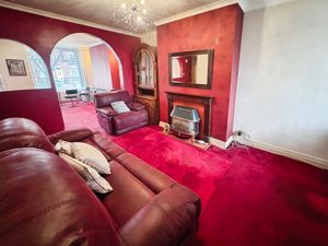 Dining room- click for photo gallery